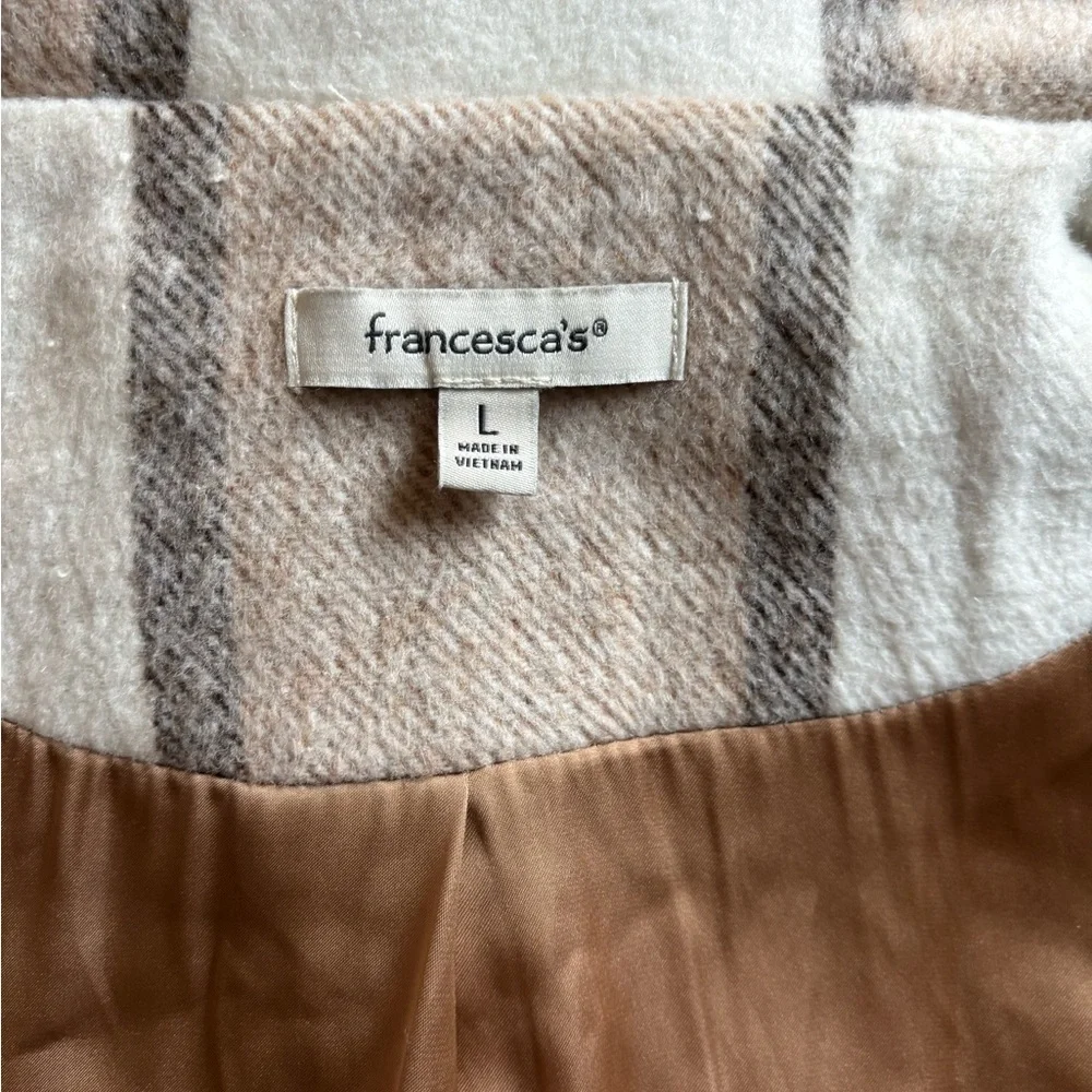 Francesca's Collections Tan and White Trench Coat - Picture 6 of 6